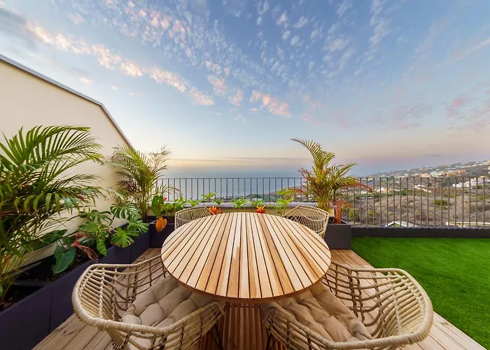 Victoria Dreamhouse - 2Br Seaviews Terrace