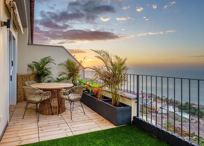 Victoria Dreamhouse - 2Br Seaviews Terrace